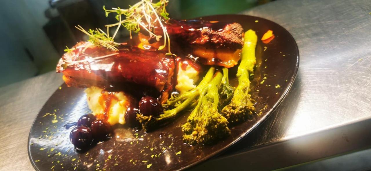 The Copper Still Bar Restaurant & Boutique Rooms Dromod 외부 사진